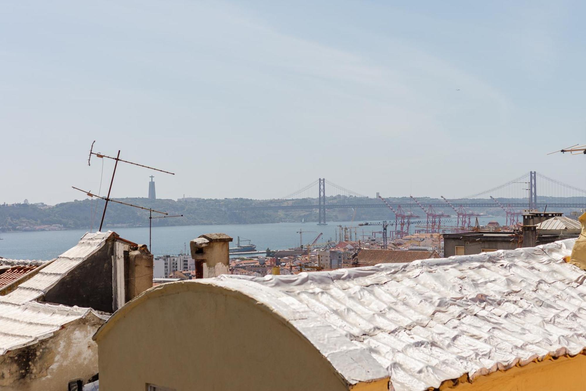 Amazing Tailor Made Penthouse With A View Leilighet Lisboa Eksteriør bilde